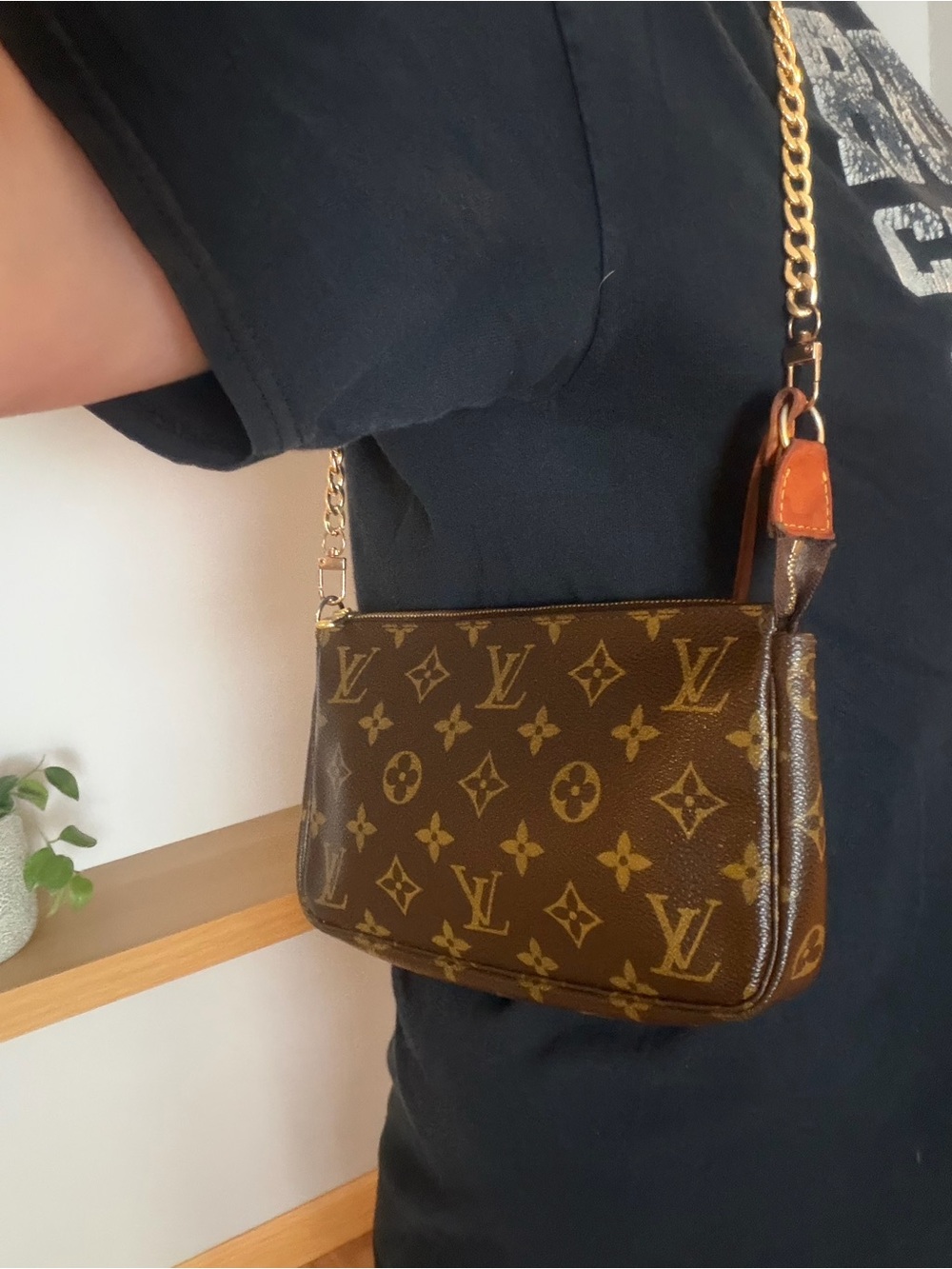 VINTAGE AUTHENTIC Louis Vuitton Pochette accessories. - Picture 6 of 11
